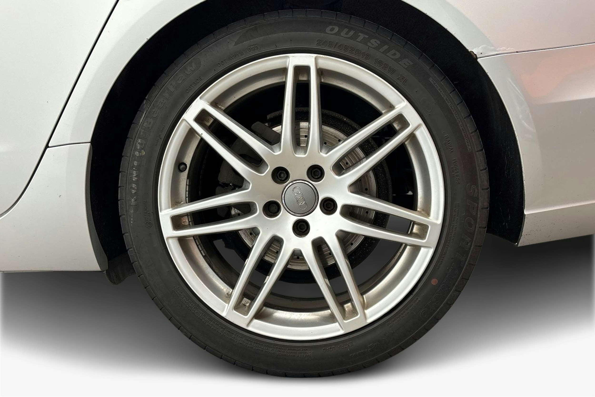 harmaa Audi A6 2012 kuva 11.