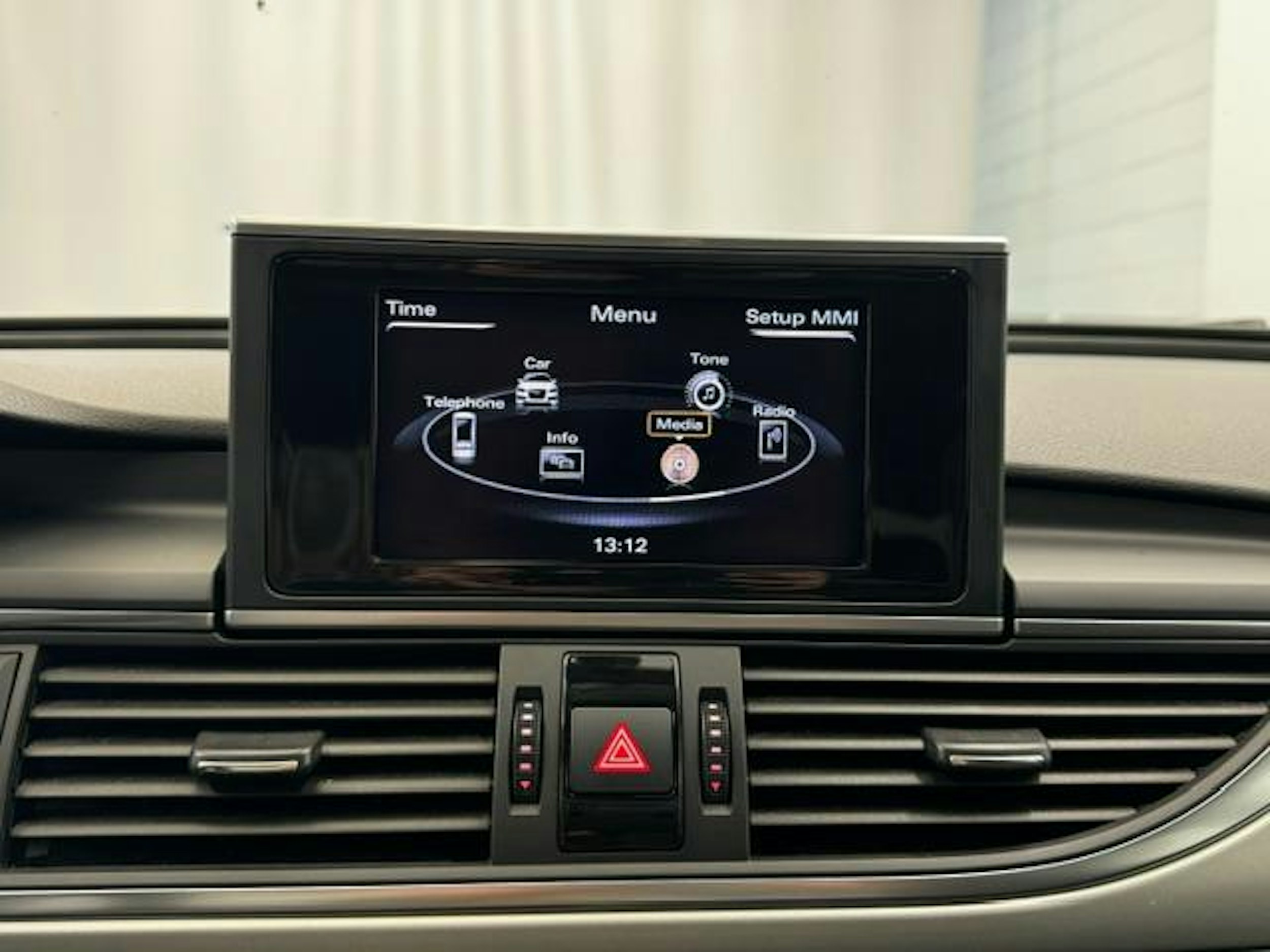 harmaa Audi A6 2012 kuva 19.