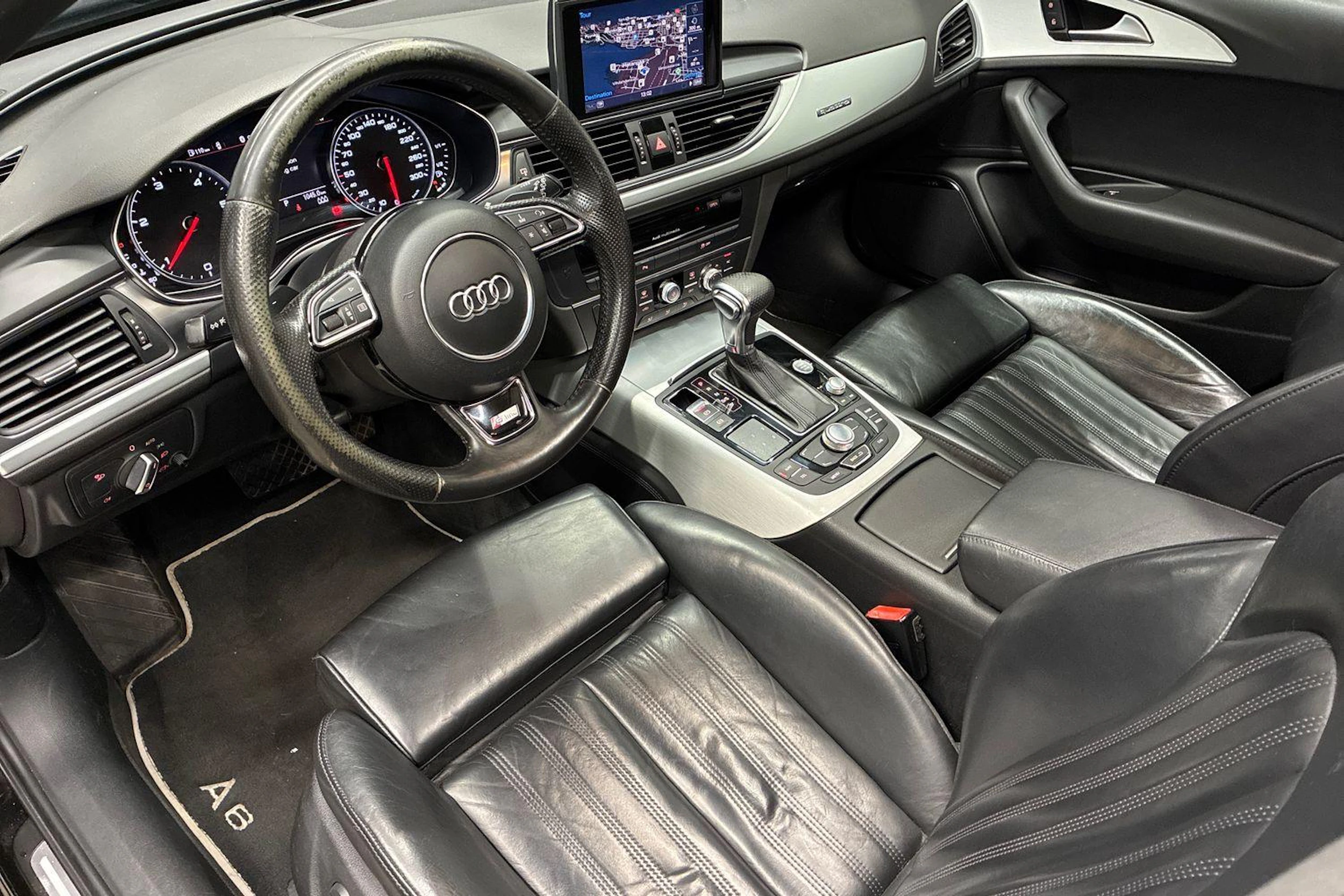 musta Audi A6 2013 kuva 6.