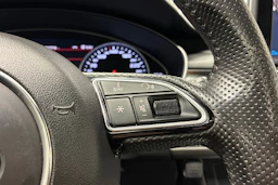musta Audi A6 2013 kuva 14.
