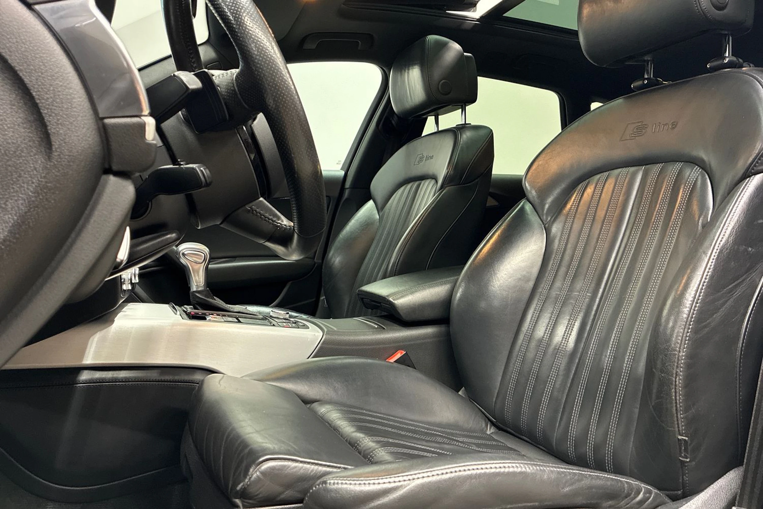 musta Audi A6 2013 kuva 27.