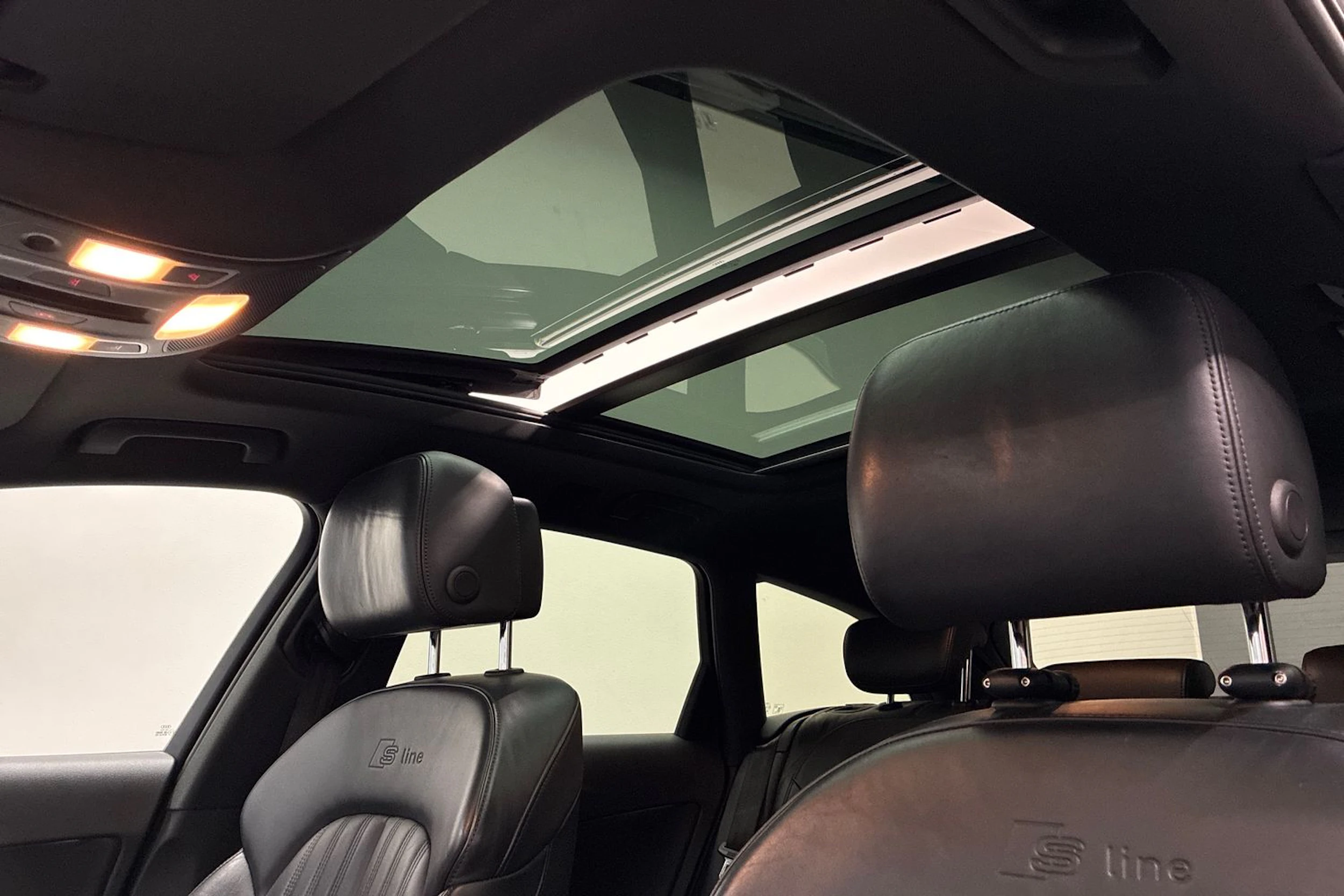 musta Audi A6 2013 kuva 28.