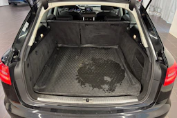 musta Audi A6 2012 kuva 11.