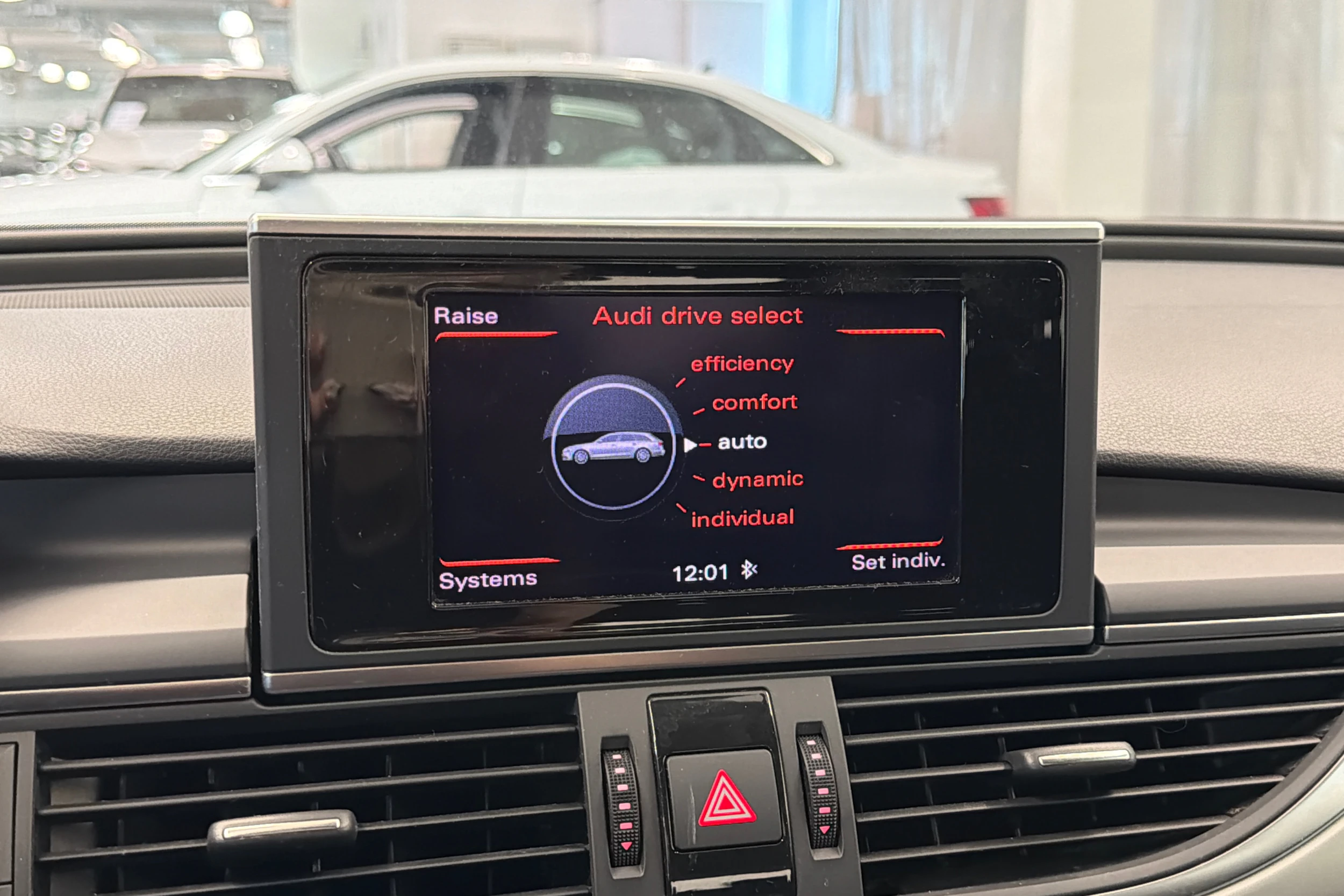 musta Audi A6 2012 kuva 26.