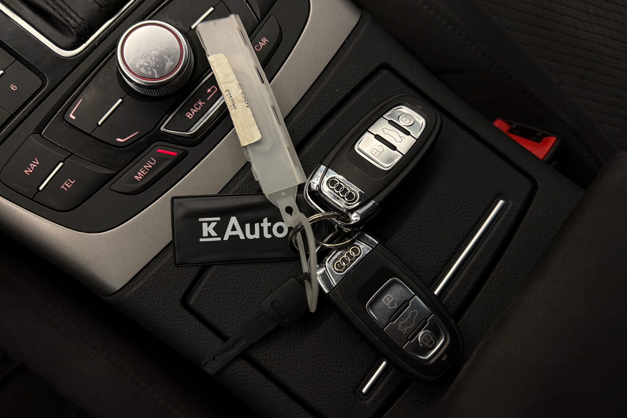 musta Audi A6 2012 kuva 28.