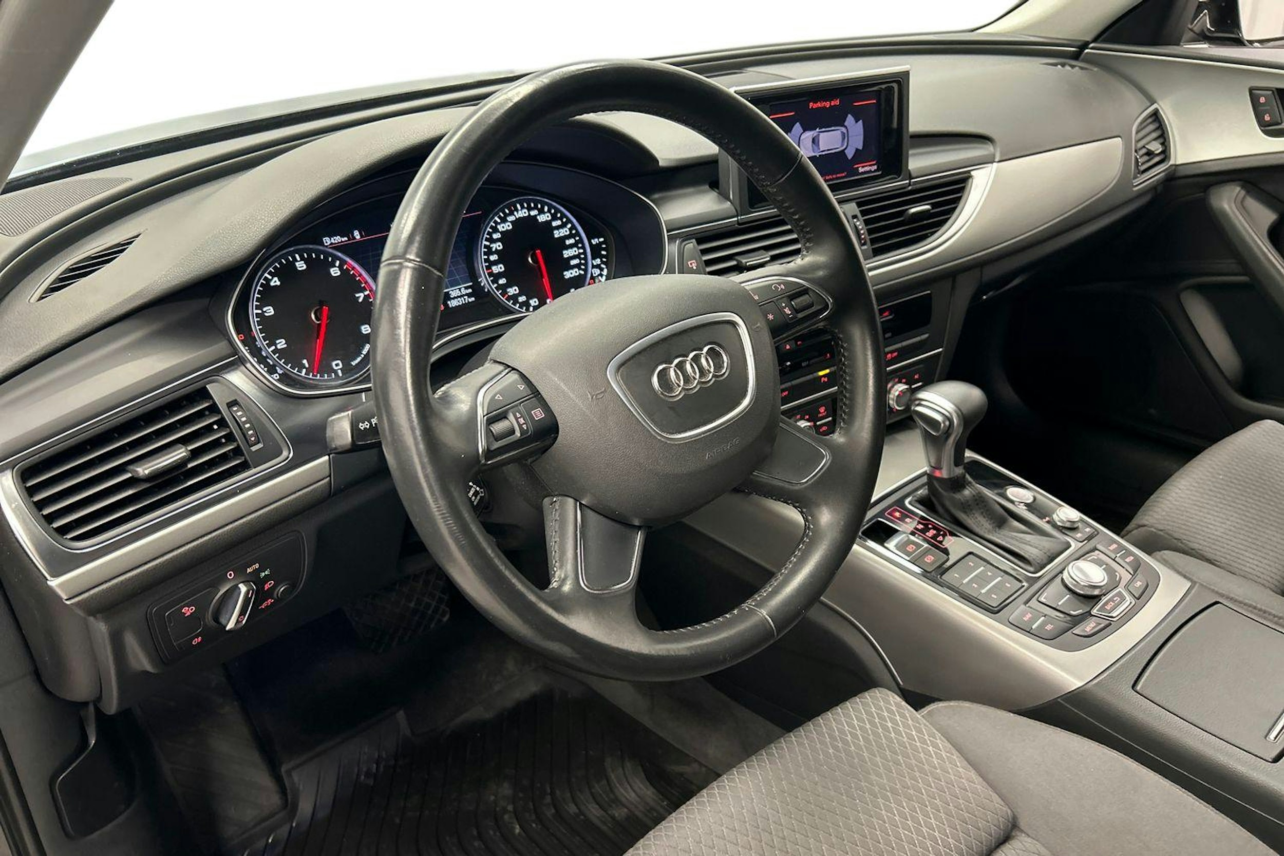 musta Audi A6 2012 kuva 7.