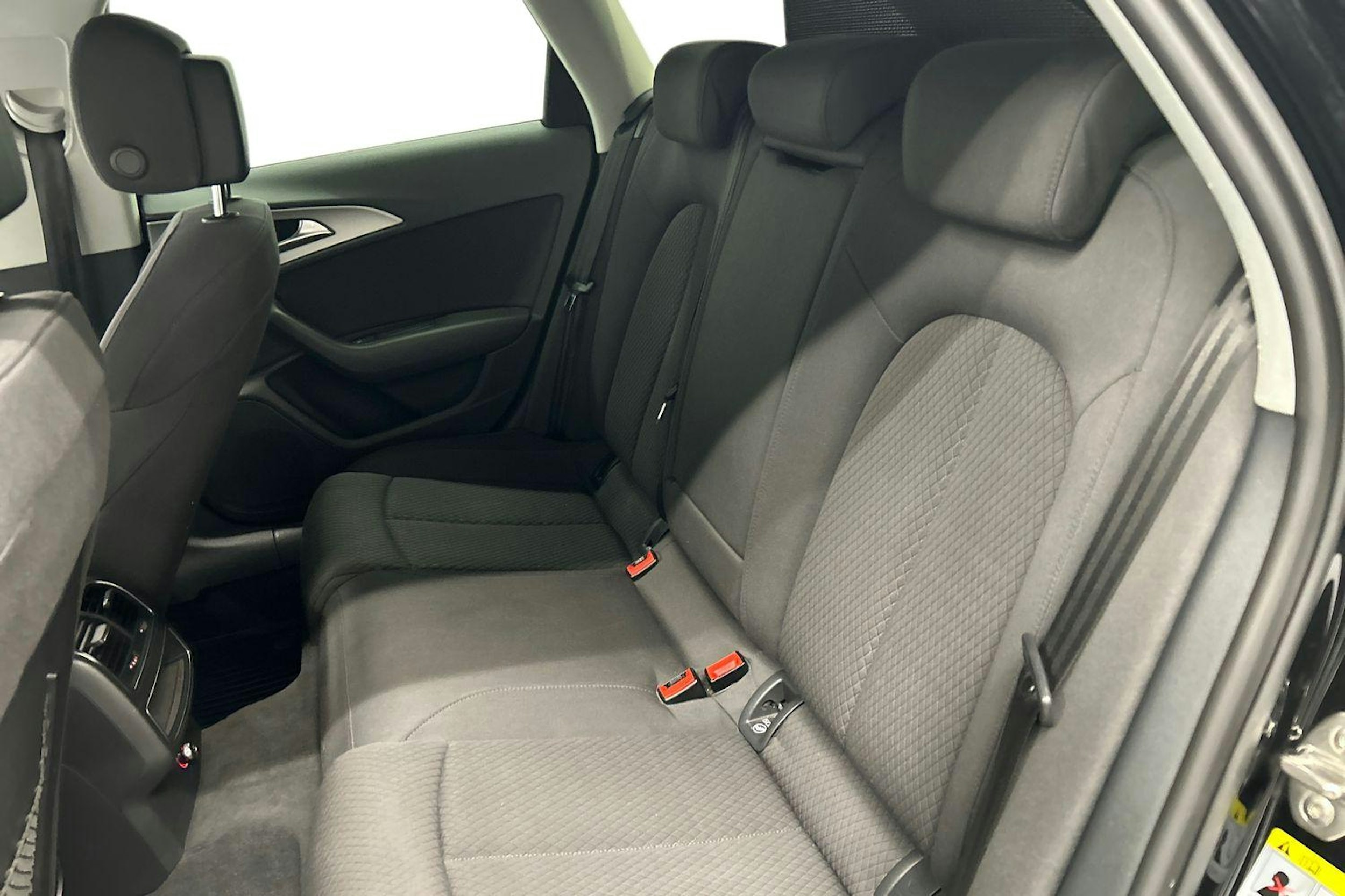 musta Audi A6 2012 kuva 10.