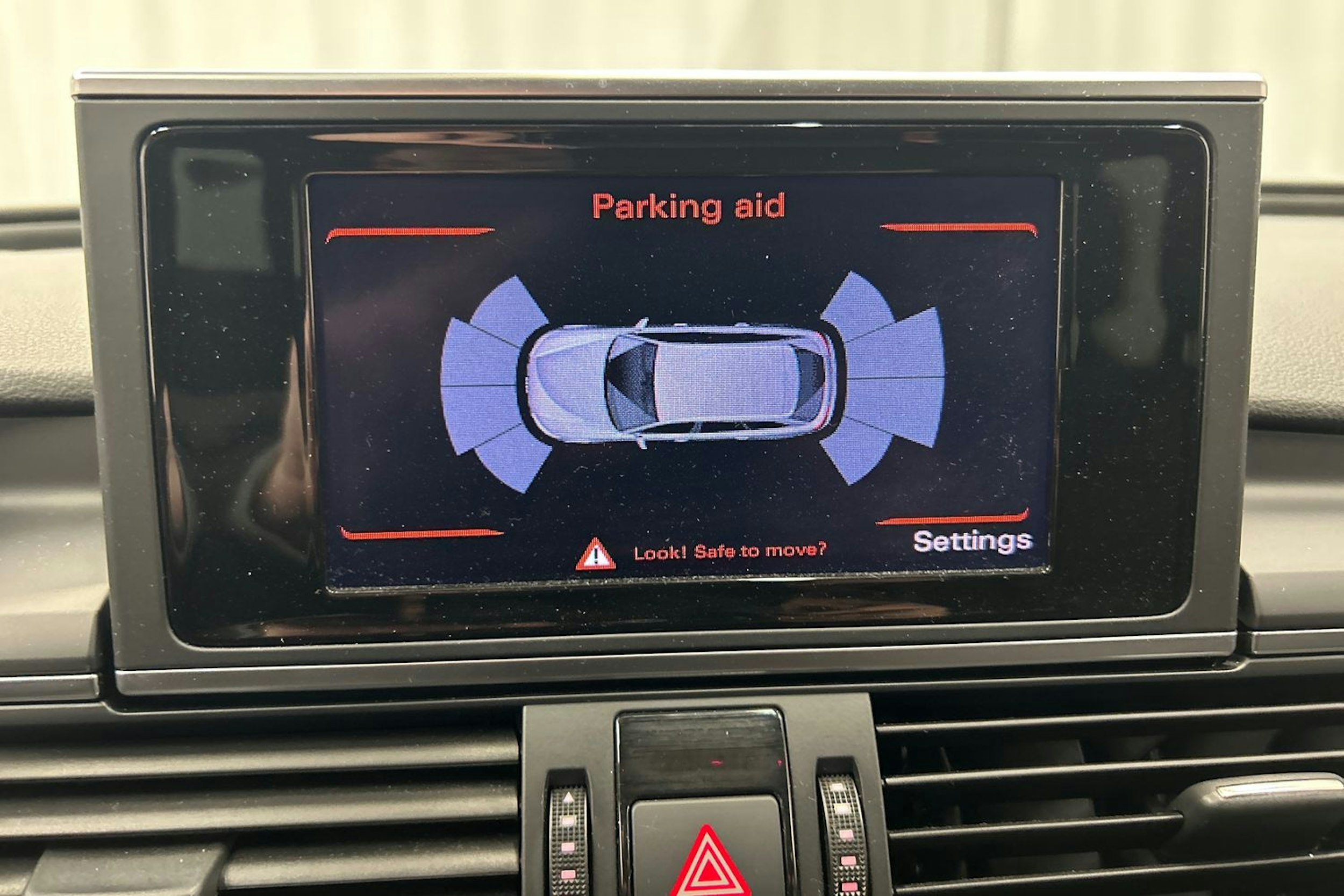 musta Audi A6 2012 kuva 25.