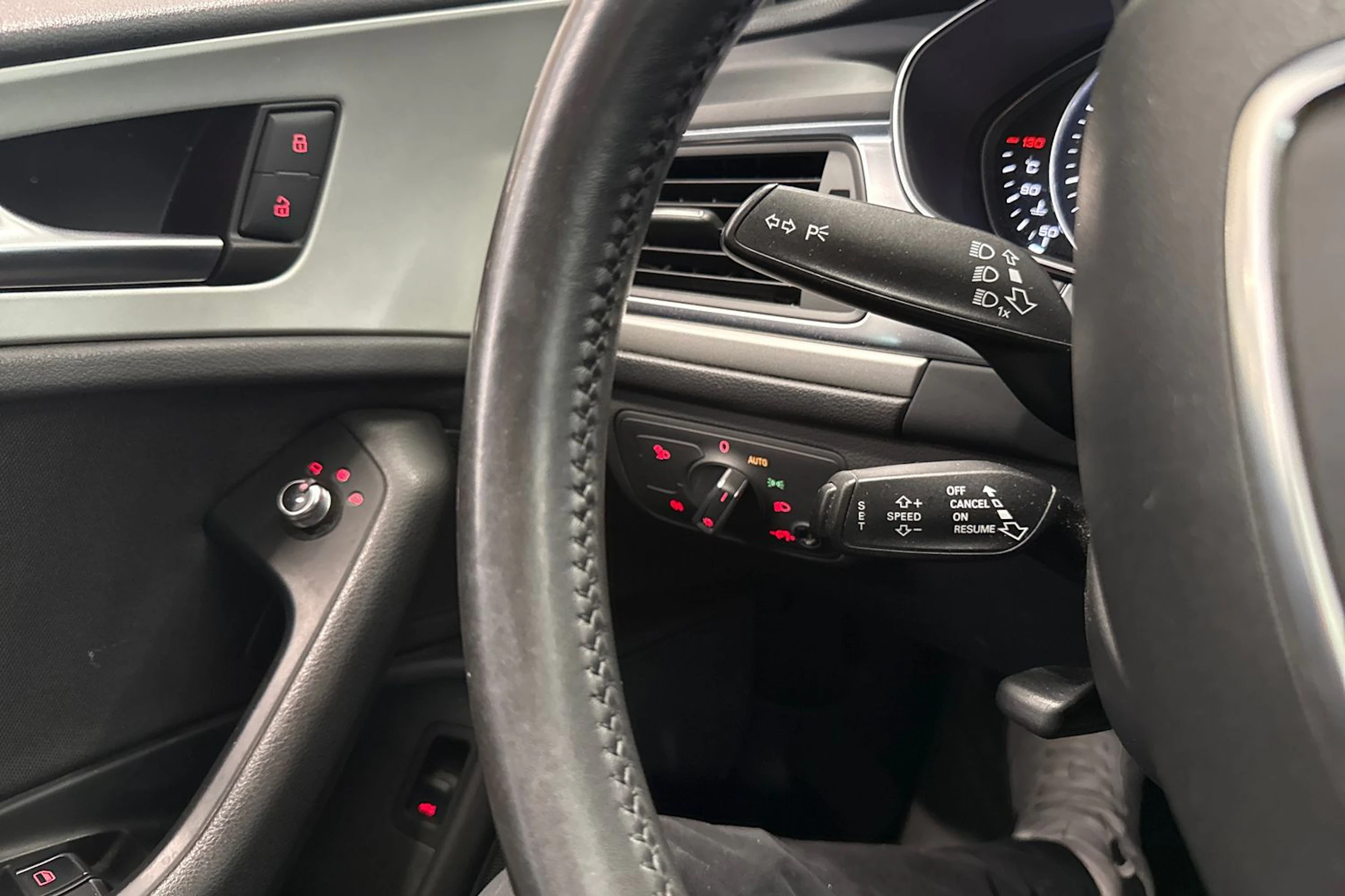 Musta Audi A6 2012 kuva 18.