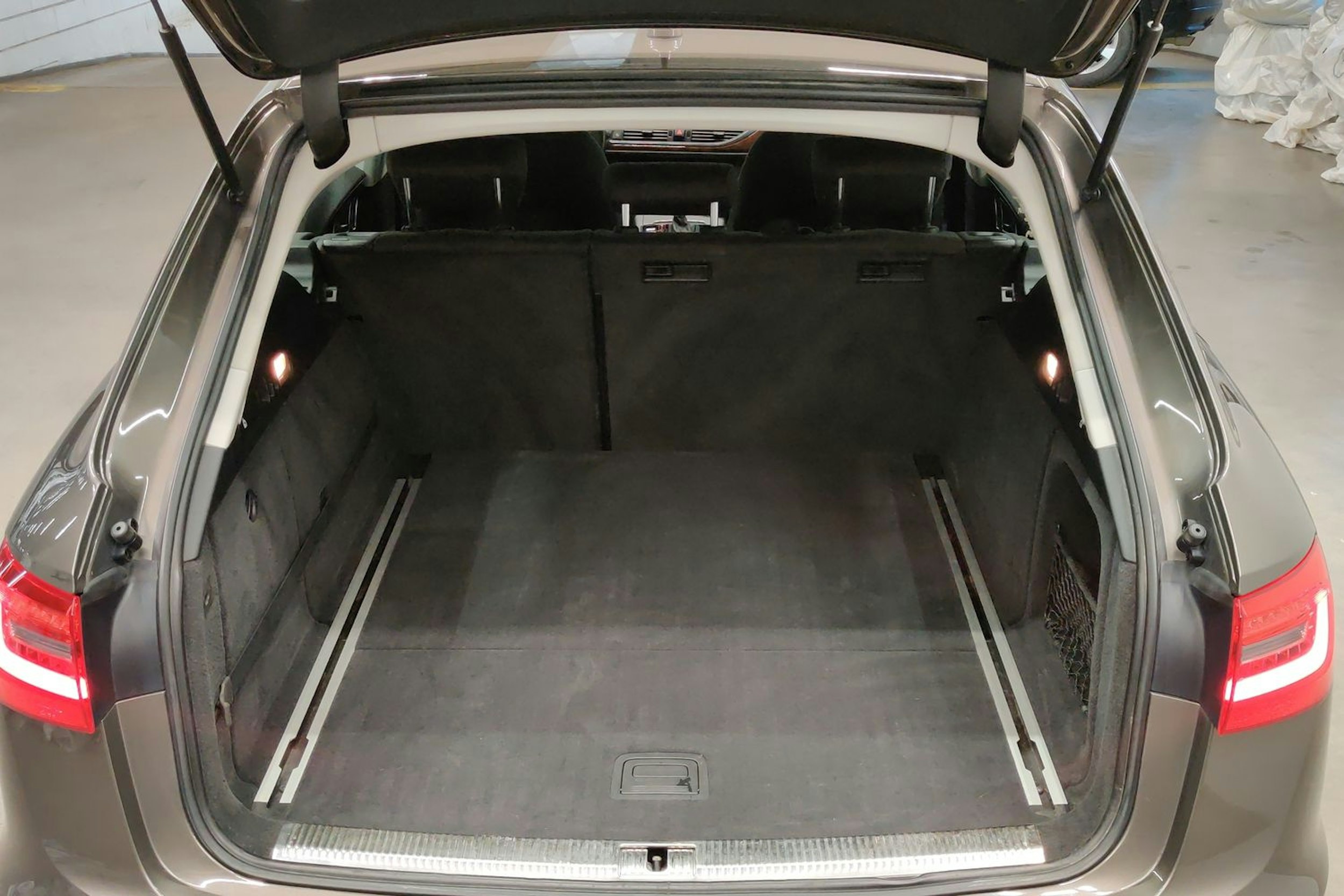 ruskea (beige) Audi A6 2012 kuva 15.