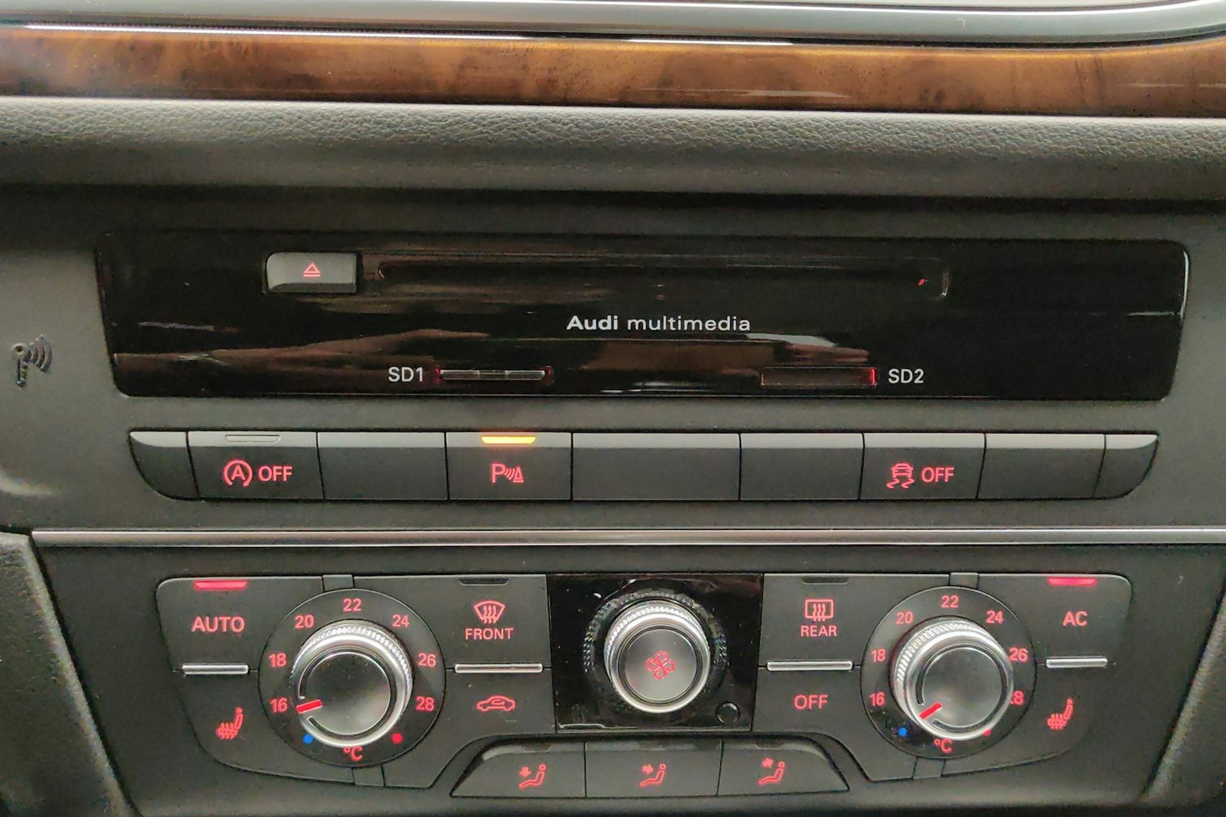 ruskea (beige) Audi A6 2012 kuva 18.