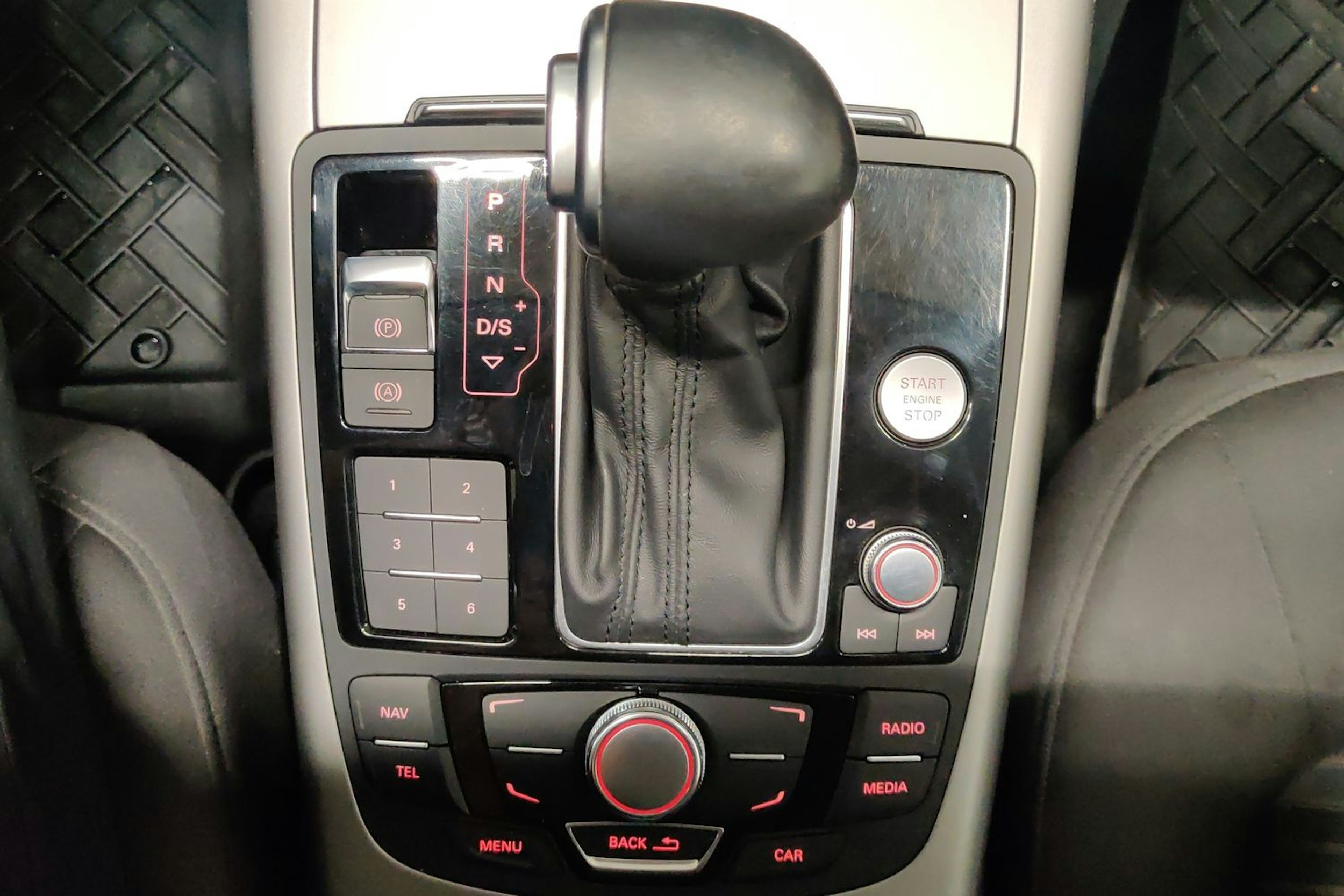 ruskea (beige) Audi A6 2012 kuva 19.