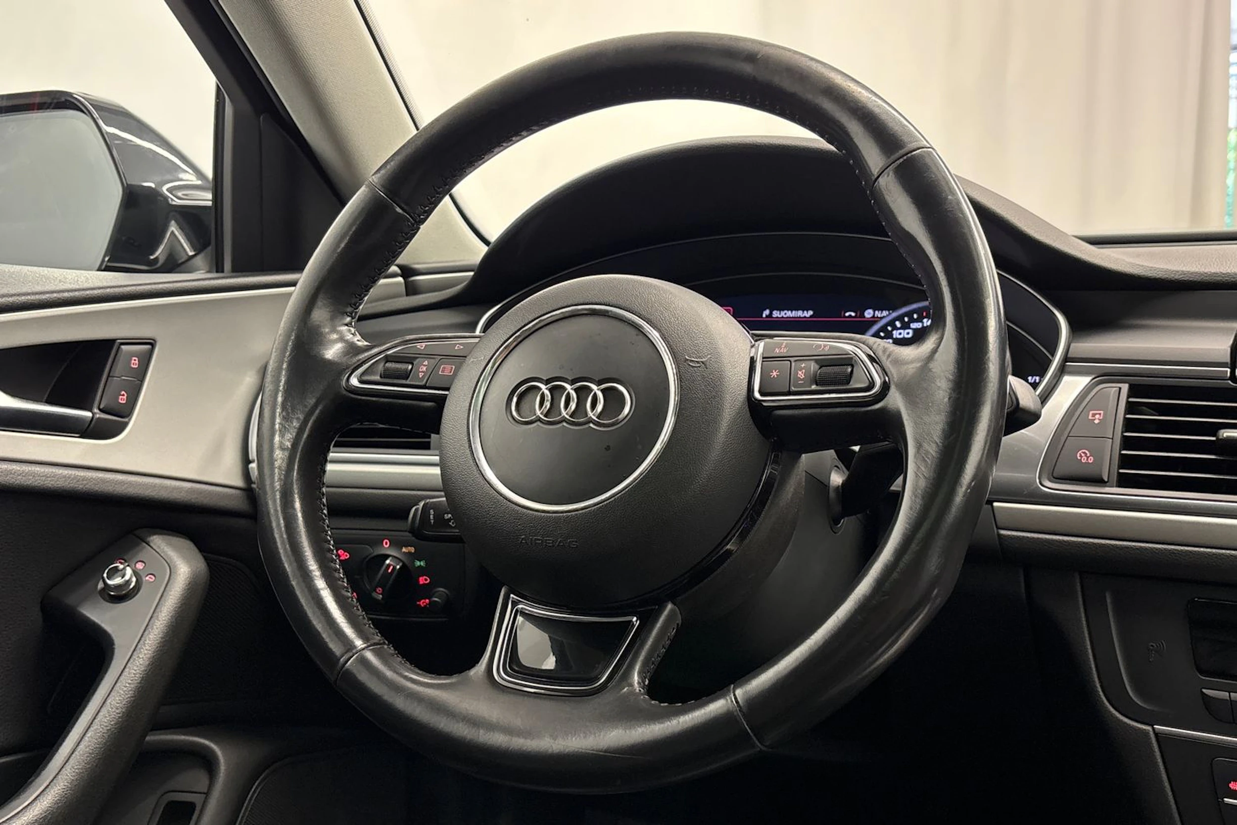 musta Audi A6 2012 kuva 12.