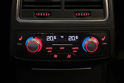 musta Audi A6 2012 kuva 21.
