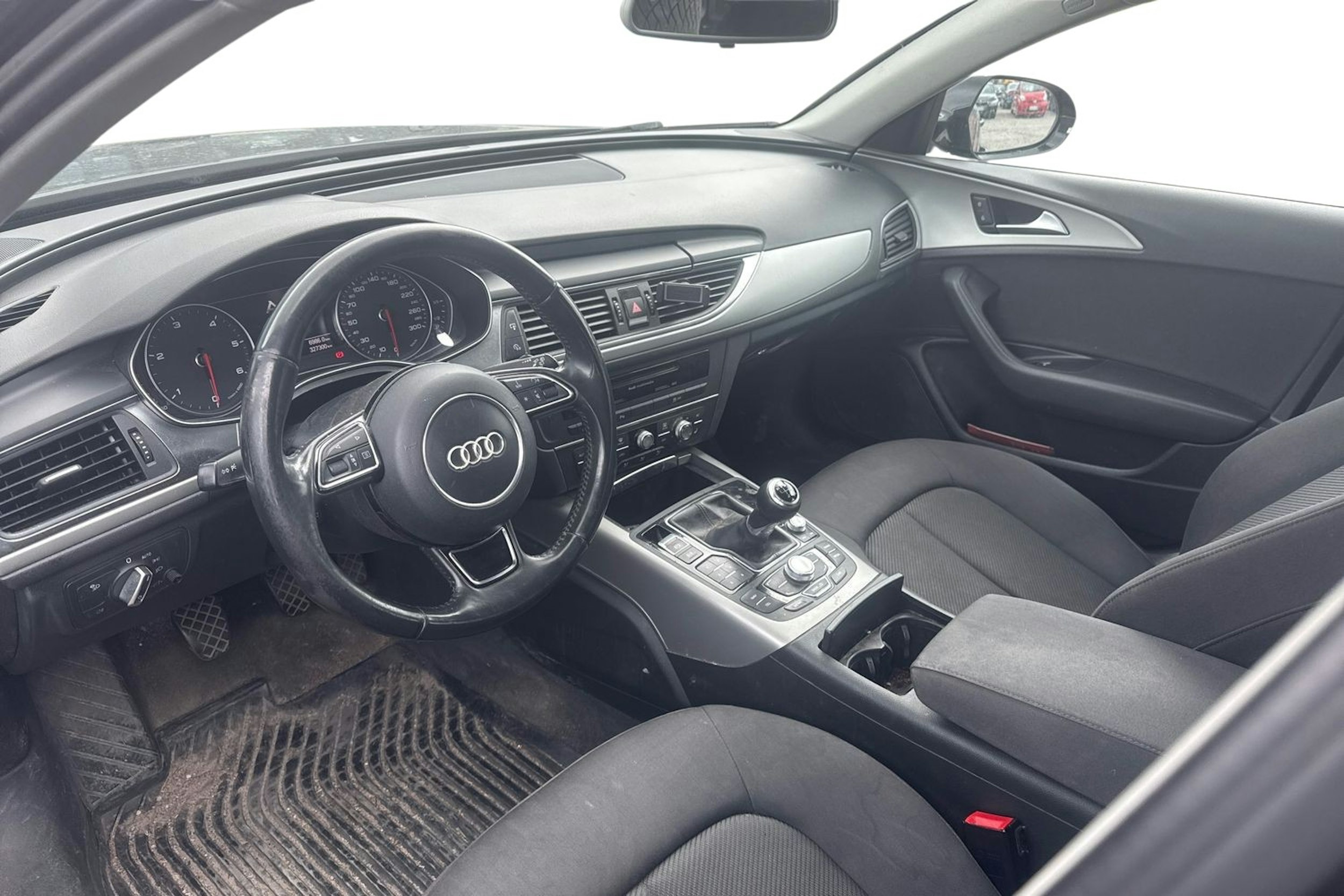 musta Audi A6 2012 kuva 3.