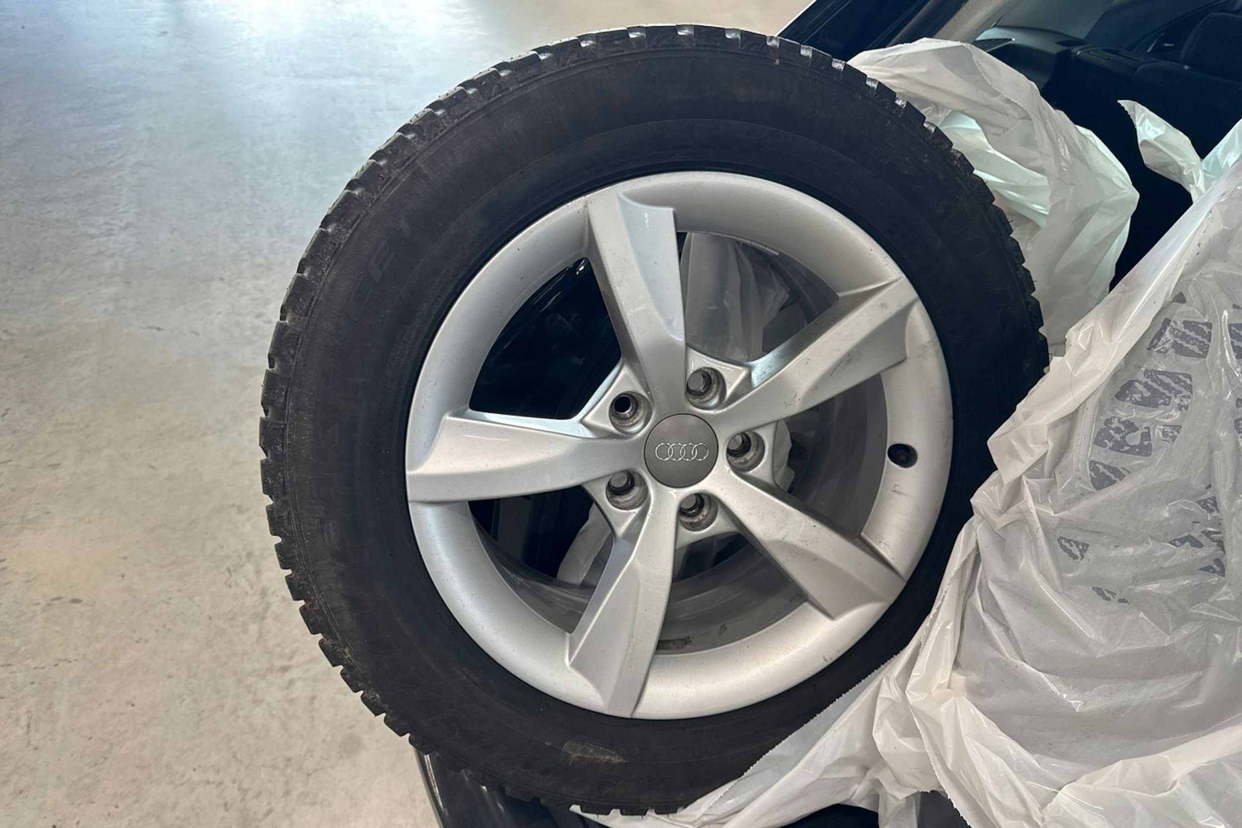 musta Audi A6 2012 kuva 20.