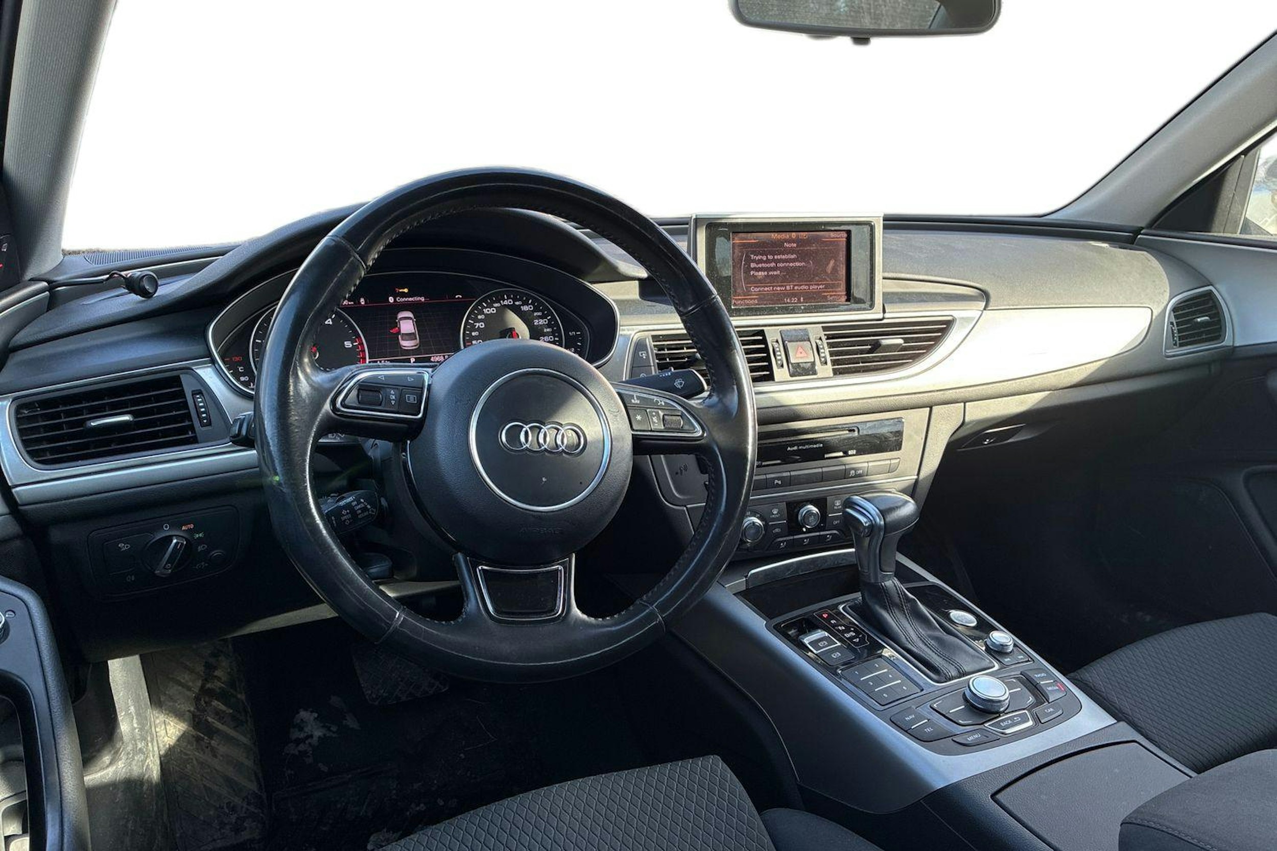 valkoinen Audi A6 2012 kuva 3.