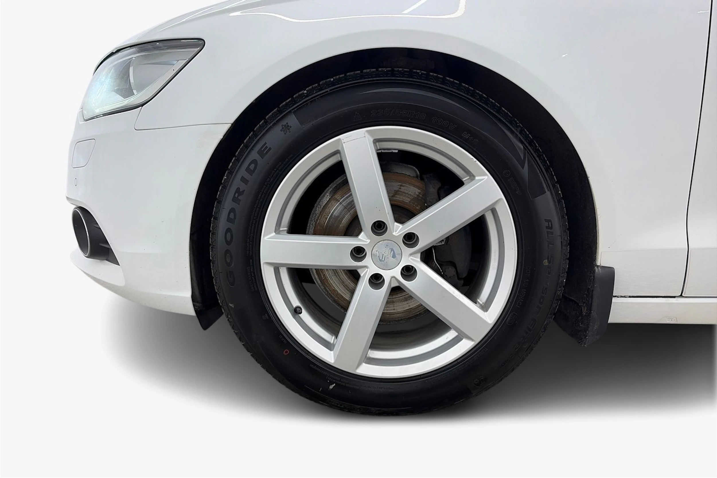 valkoinen Audi A6 2012 kuva 9.