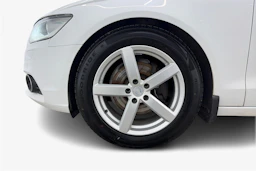 valkoinen Audi A6 2012 kuva 9.
