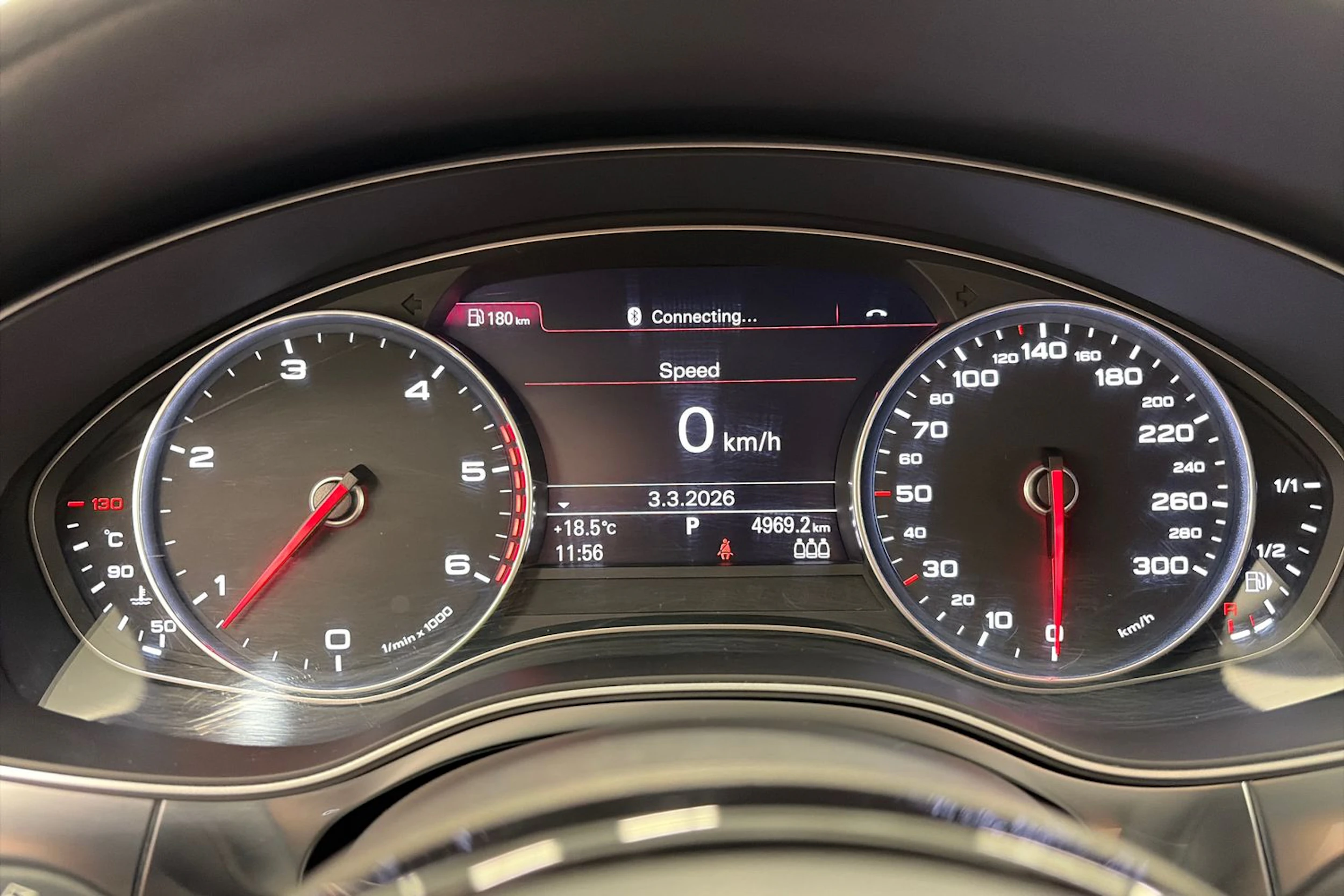 valkoinen Audi A6 2012 kuva 12.