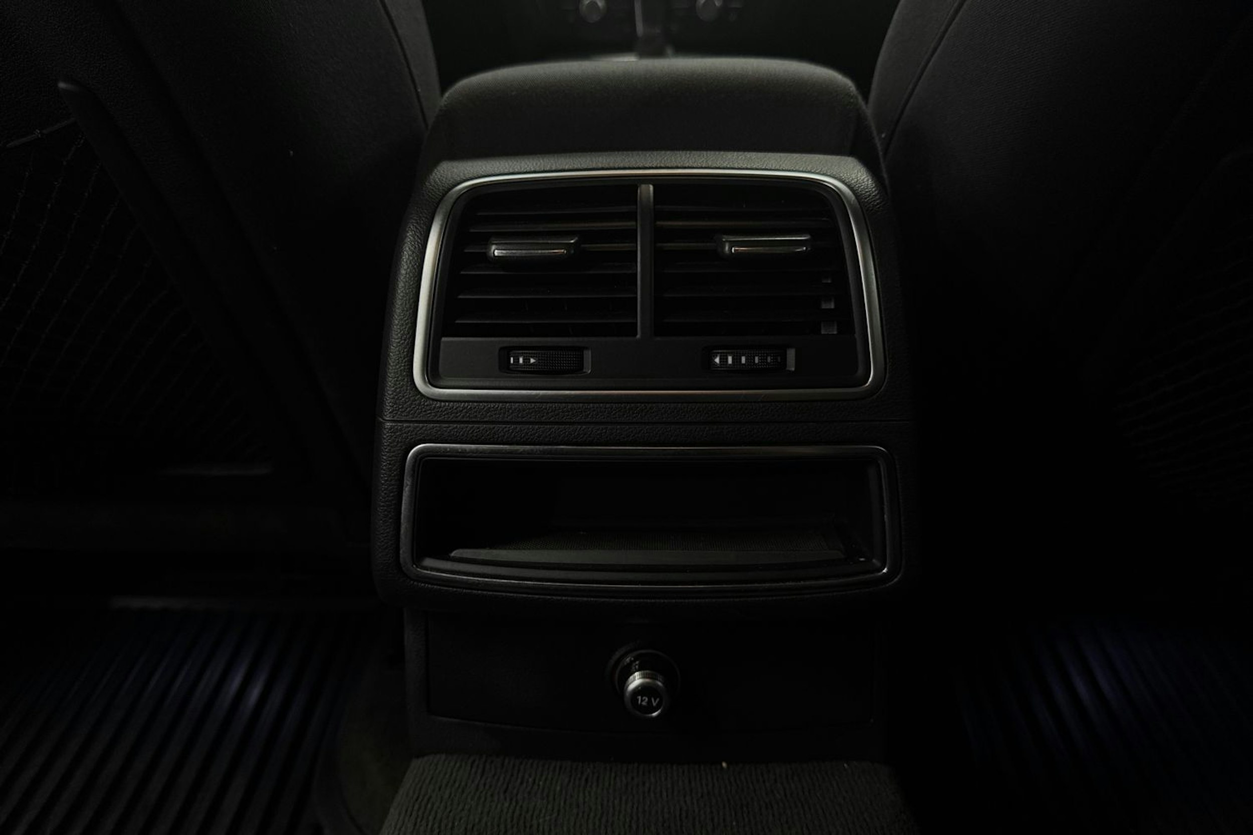 harmaa Audi A6 2012 kuva 34.