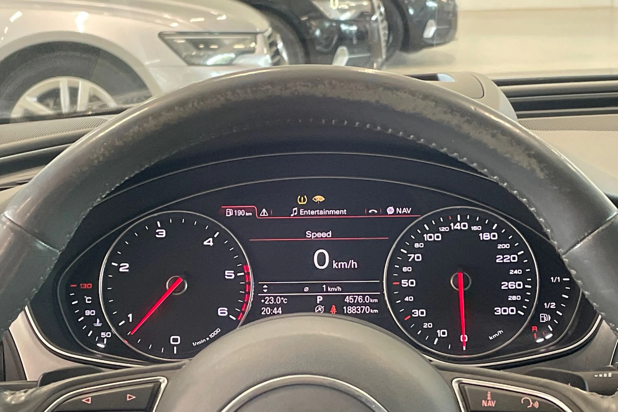 musta Audi A6 2012 kuva 17.