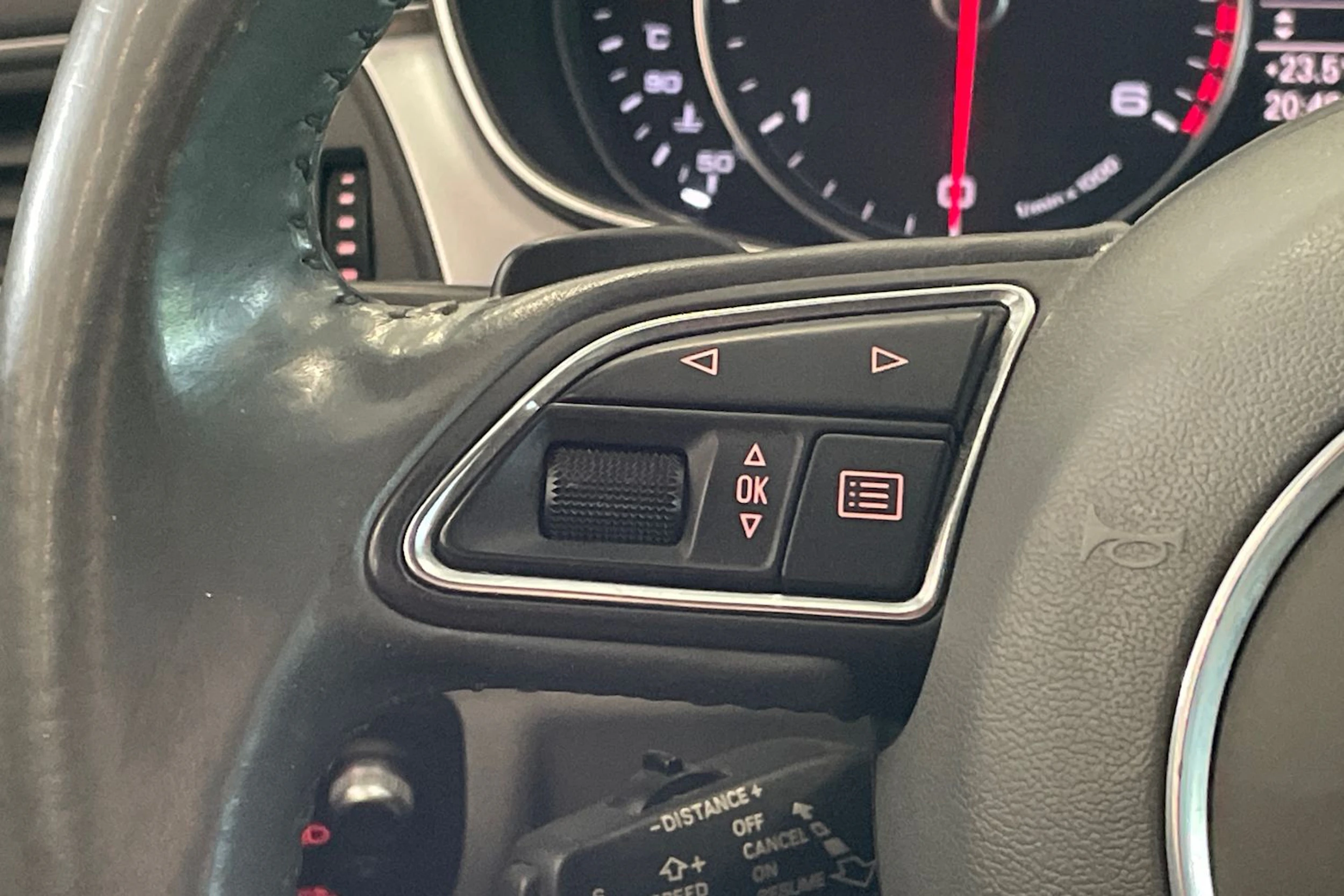 musta Audi A6 2012 kuva 19.