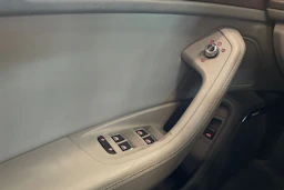 musta Audi A6 2012 kuva 28.