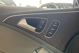 musta Audi A6 2012 kuva 30.