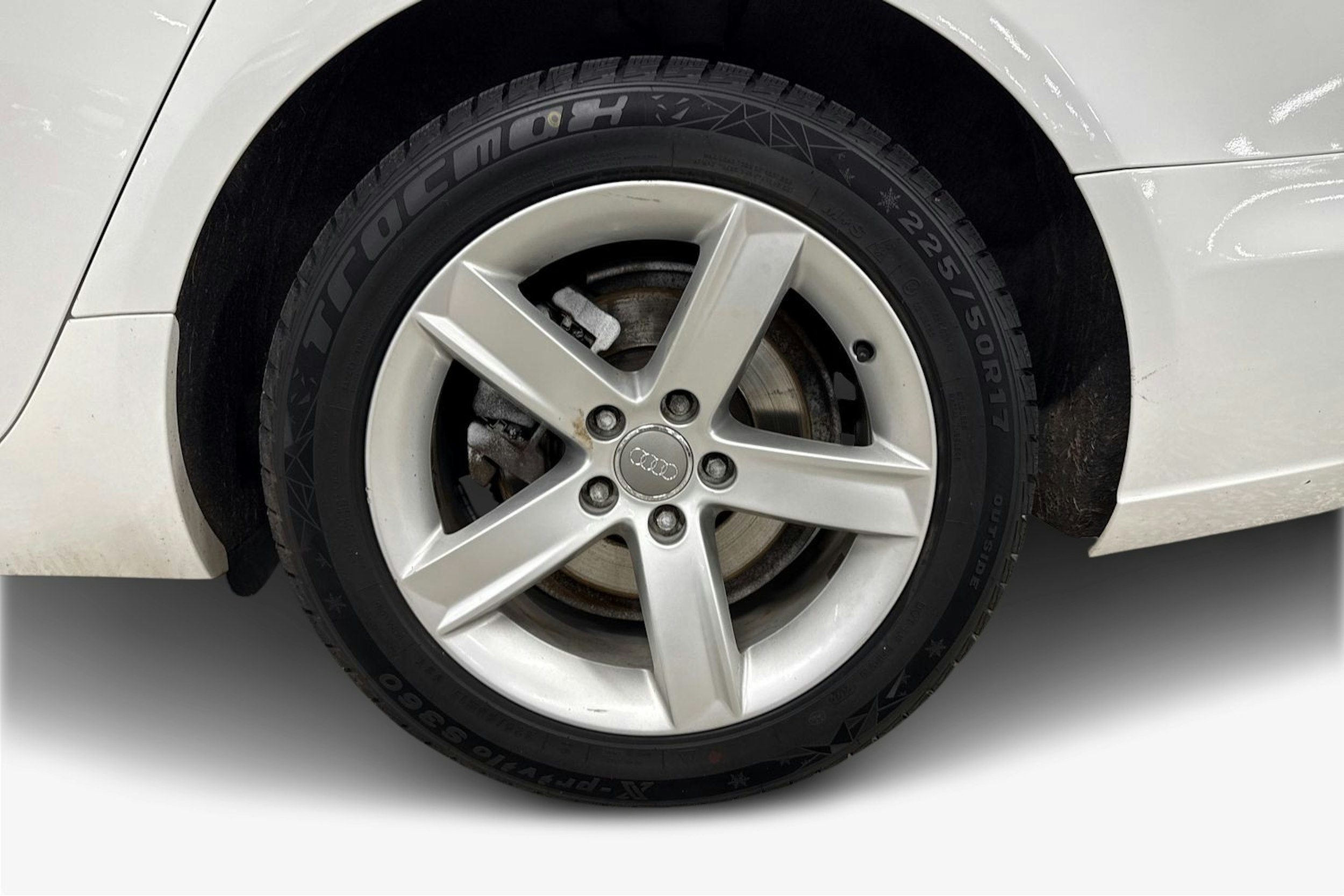 valkoinen Audi A6 2012 kuva 9.