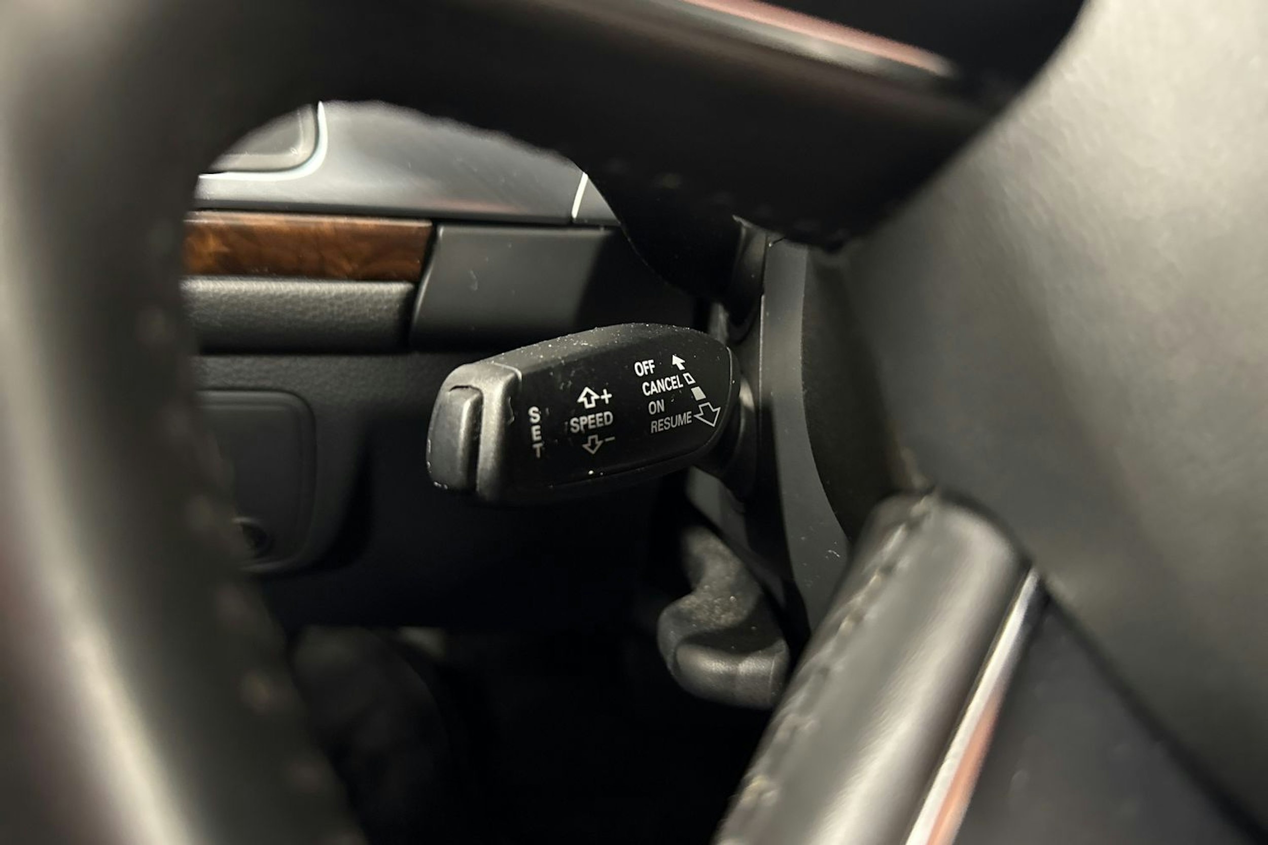 valkoinen Audi A6 2012 kuva 13.