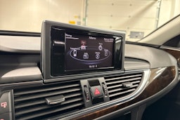 valkoinen Audi A6 2012 kuva 16.