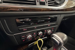 valkoinen Audi A6 2012 kuva 17.