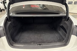 valkoinen Audi A6 2012 kuva 21.