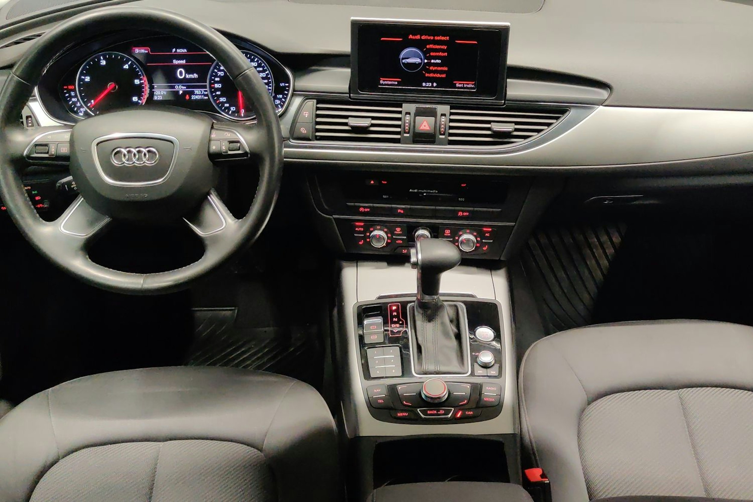 musta Audi A6 2012 kuva 9.
