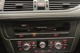 musta Audi A6 2012 kuva 18.