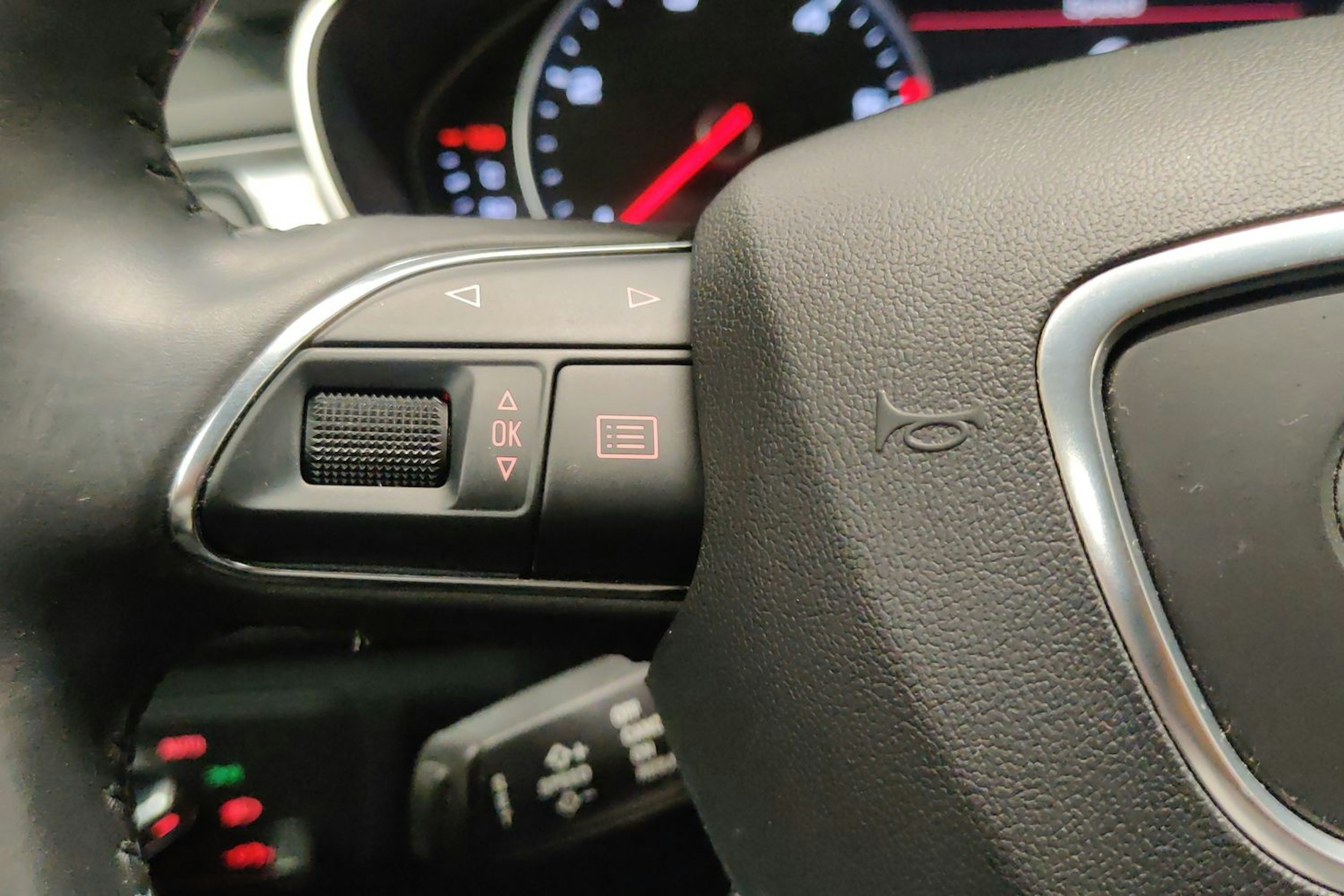 musta Audi A6 2012 kuva 20.