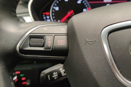 musta Audi A6 2012 kuva 20.