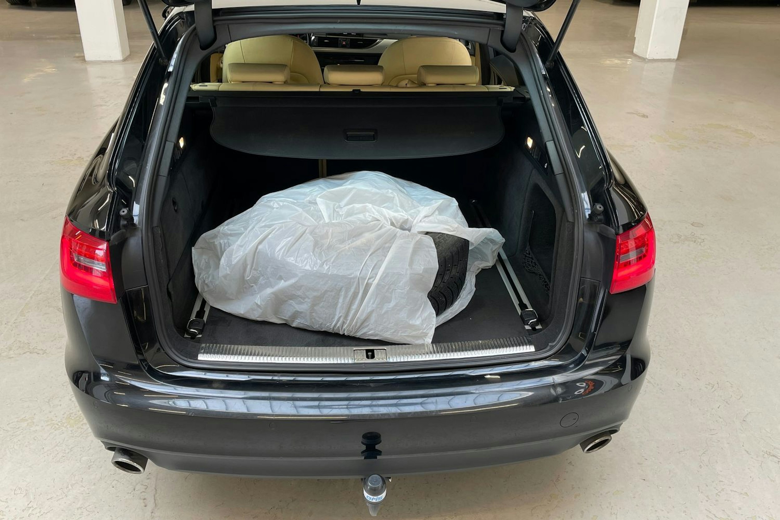 musta Audi A6 2012 kuva 15.