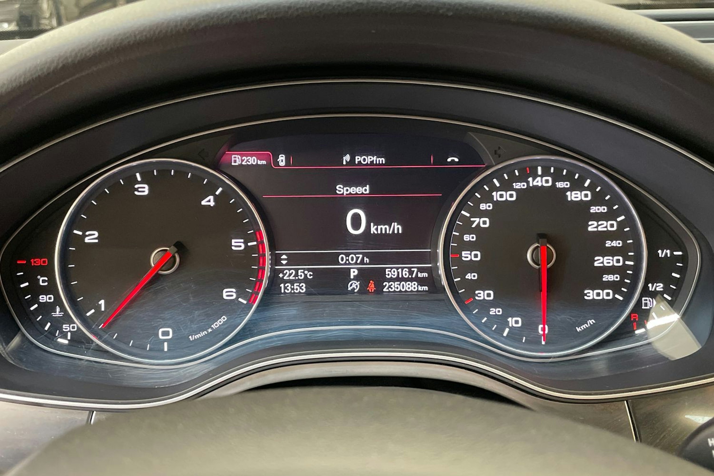 musta Audi A6 2012 kuva 16.
