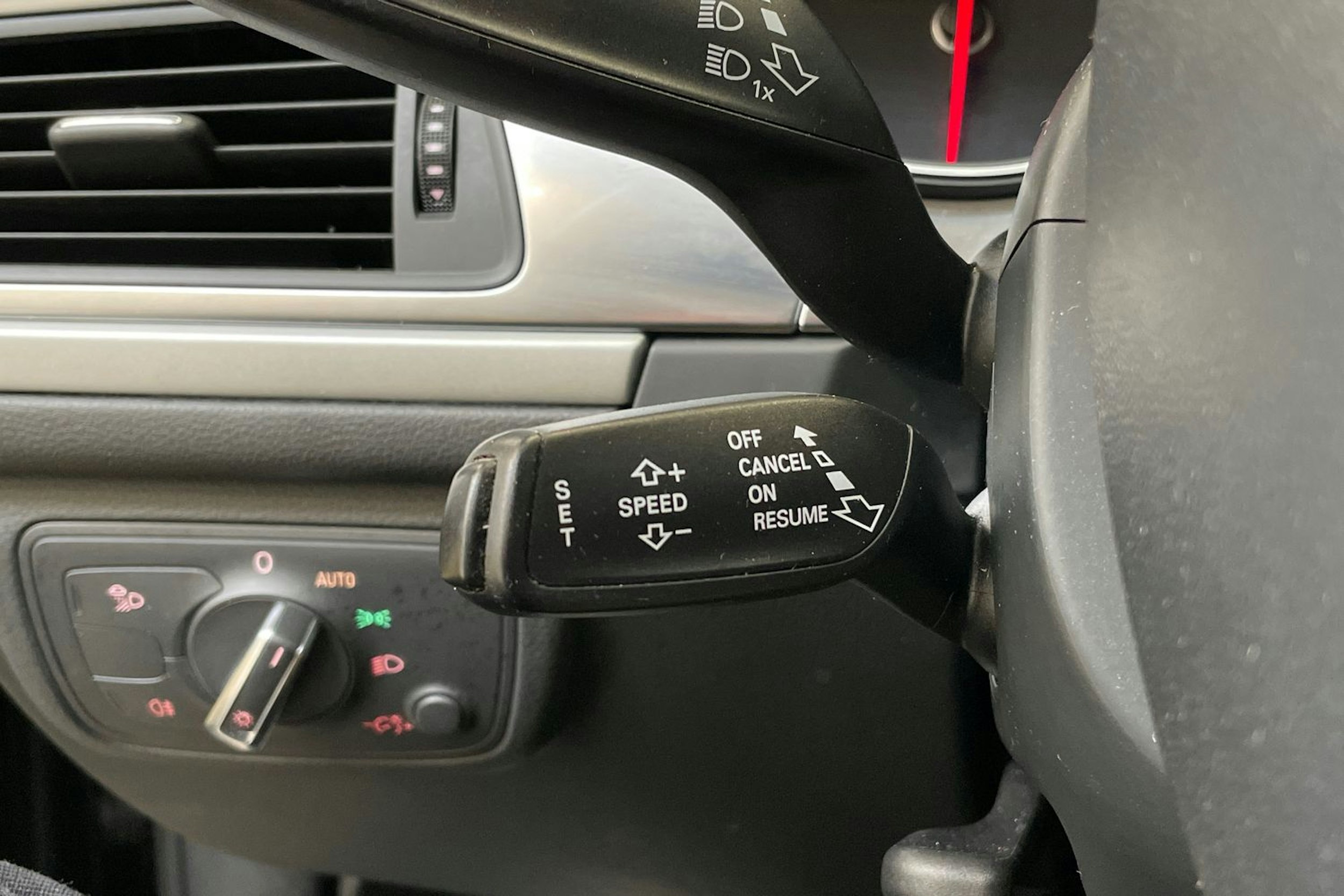 musta Audi A6 2012 kuva 22.
