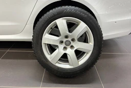 valkoinen Audi A6 2012 kuva 10.