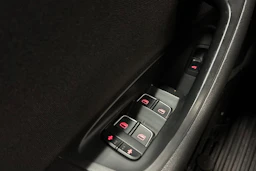 valkoinen Audi A6 2012 kuva 18.