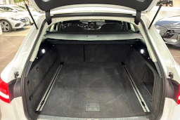 valkoinen Audi A6 2012 kuva 27.