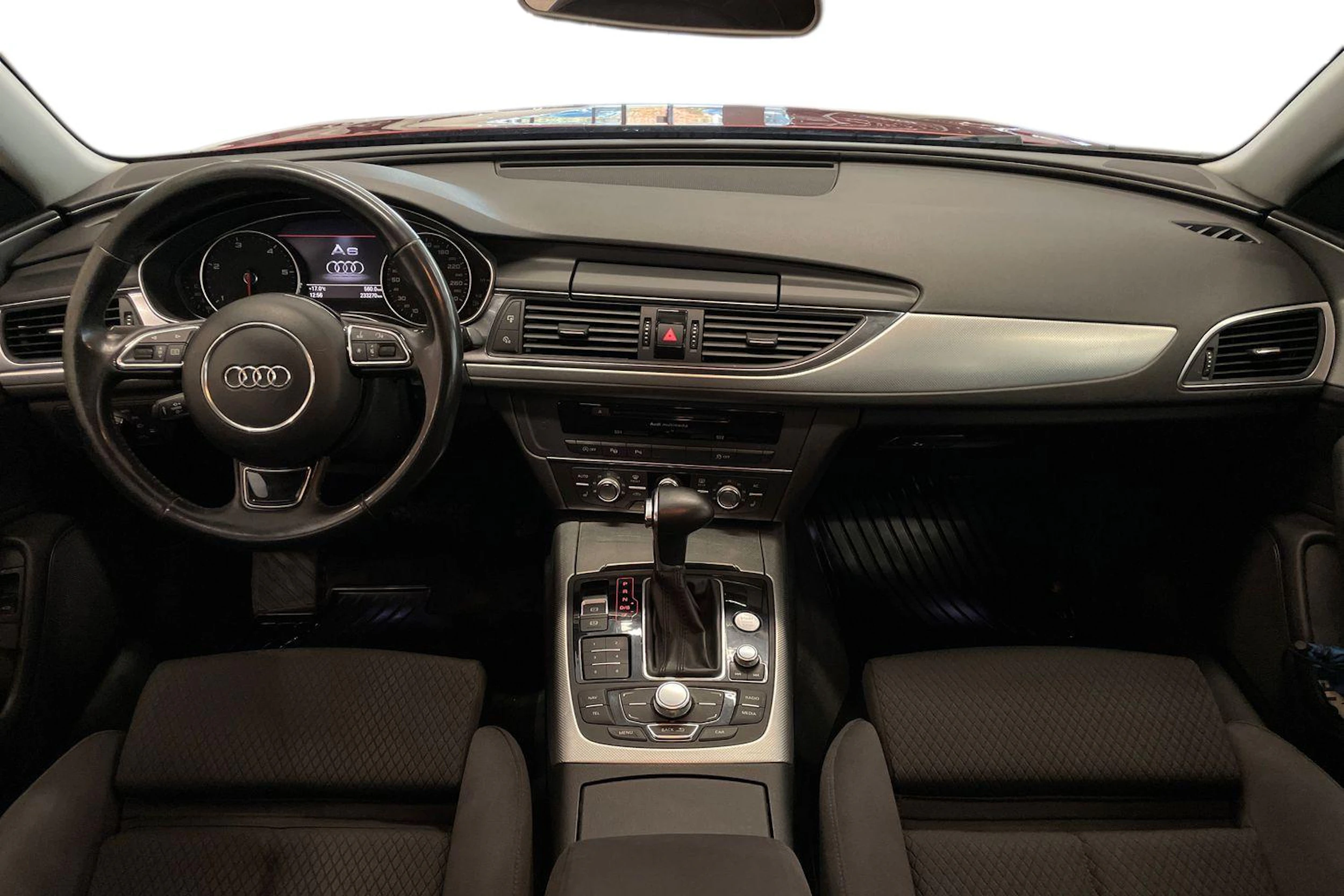 Punainen Audi A6 2012 kuva 7.