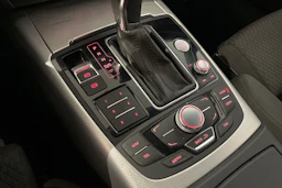 Punainen Audi A6 2012 kuva 18.