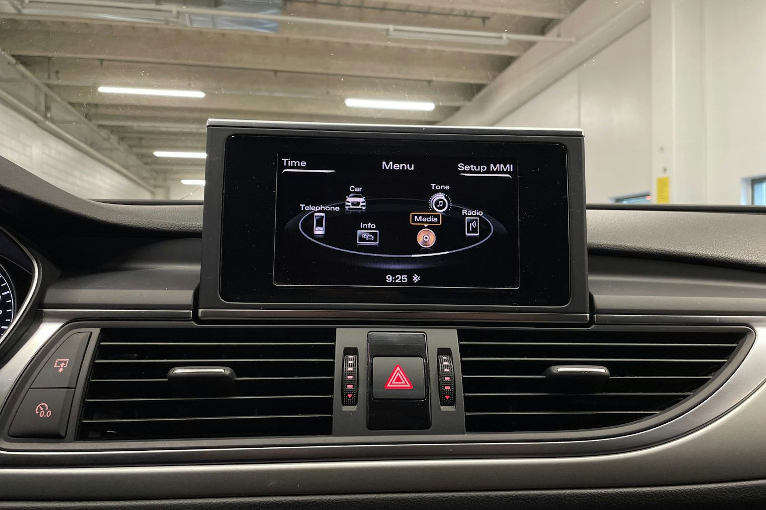 harmaa Audi A6 2012 kuva 16.