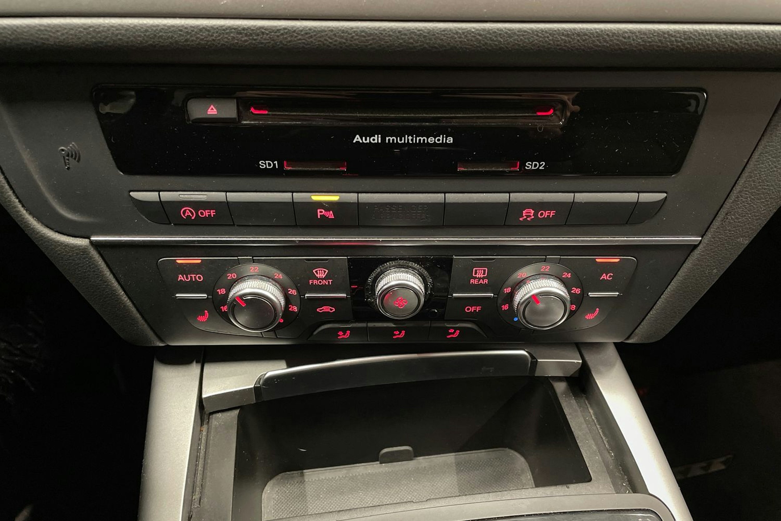 harmaa Audi A6 2012 kuva 19.