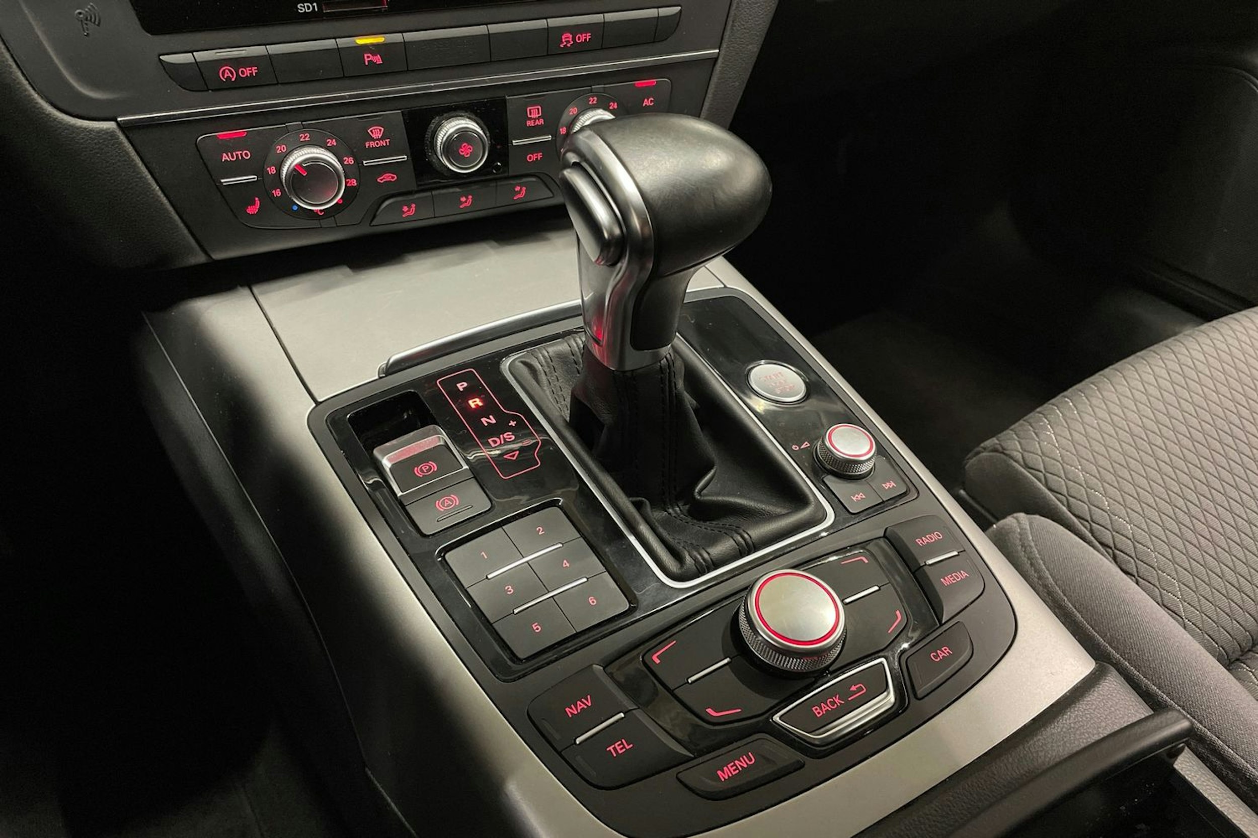 harmaa Audi A6 2012 kuva 20.