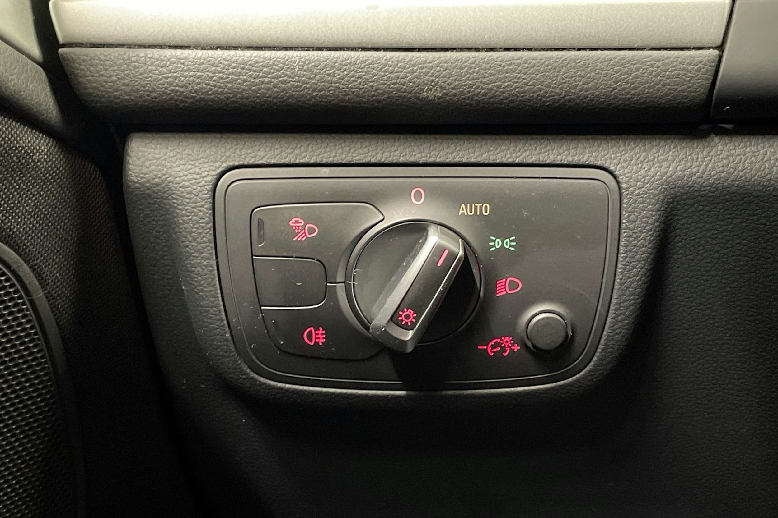 harmaa Audi A6 2012 kuva 21.